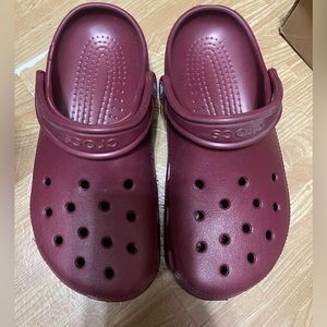 Crocs Maroon